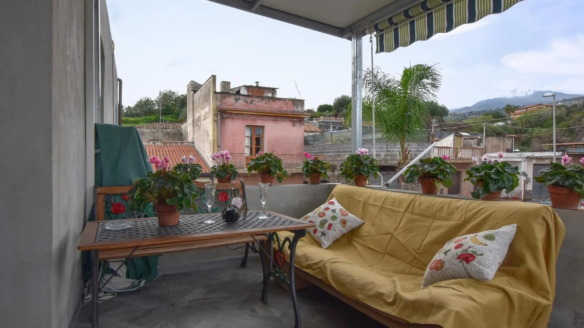 Nice Apartment In Mascali With Wifi